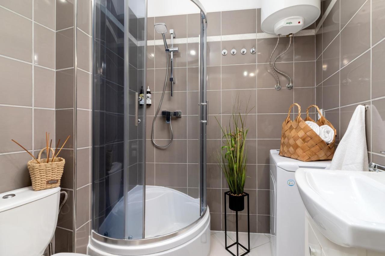 Wow Apartment By Cozyplace Krakow Bagian luar foto