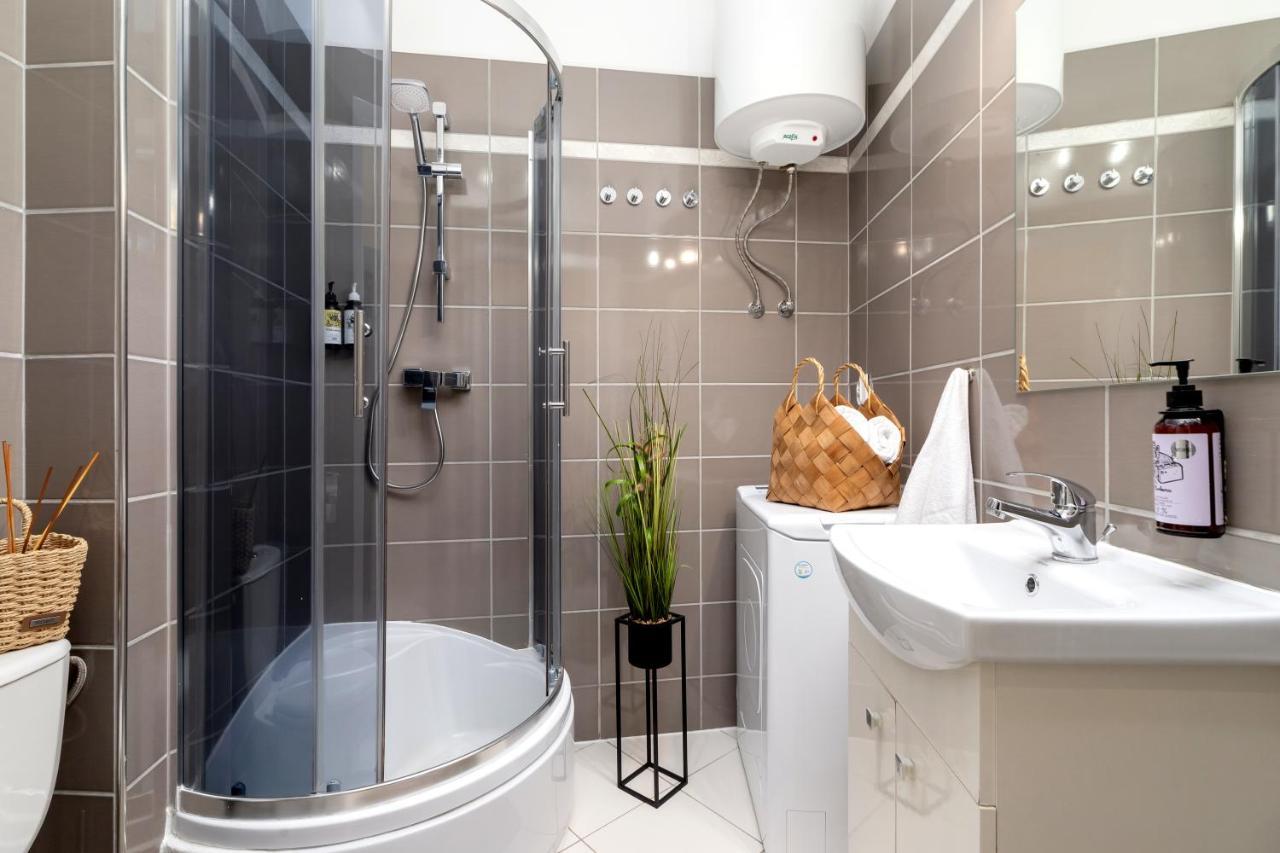 Wow Apartment By Cozyplace Krakow Bagian luar foto